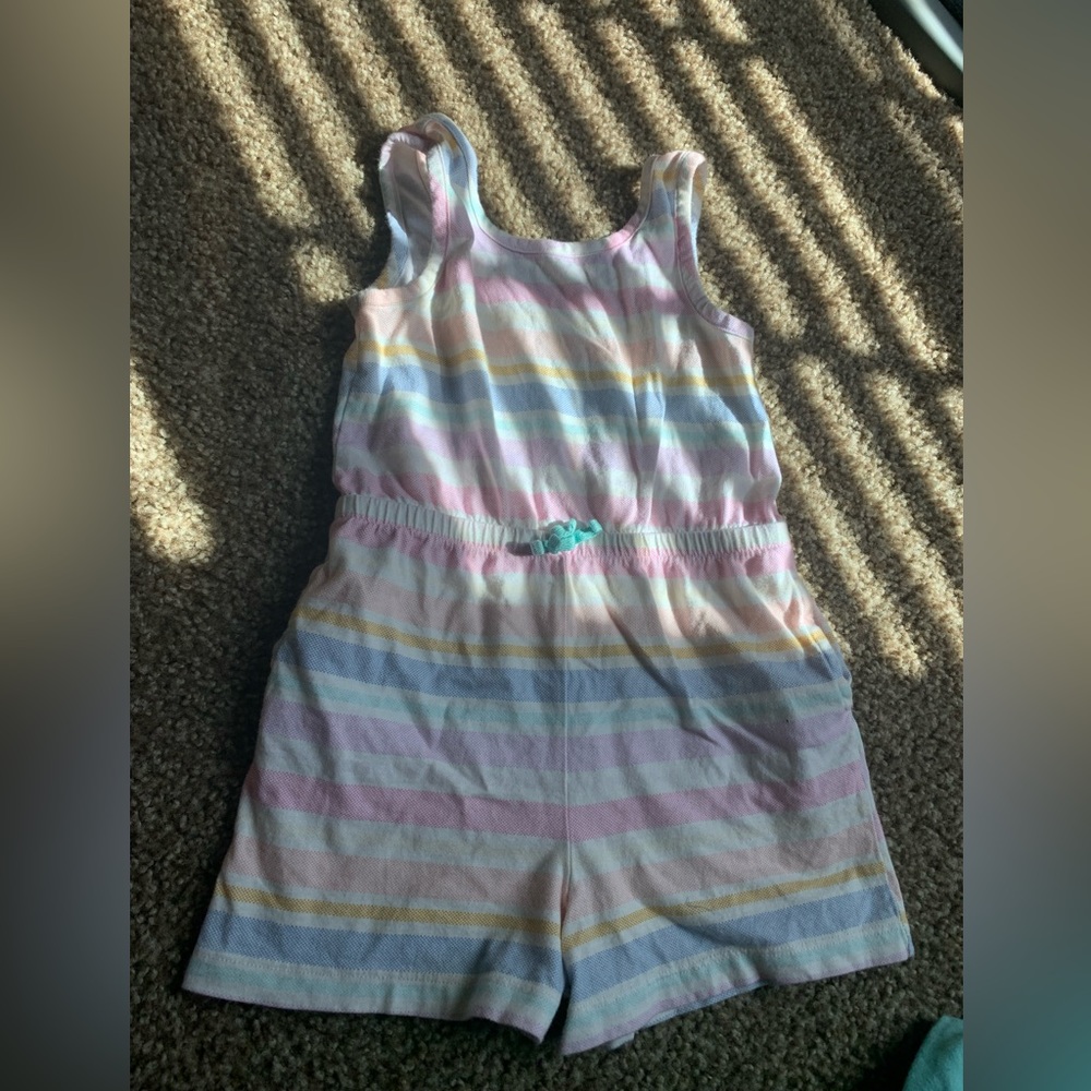 Colorful striped romper 🤍💛🩷
